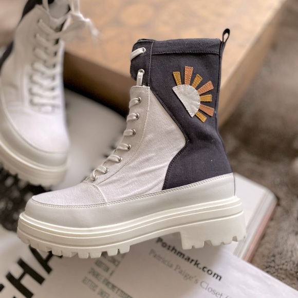 Free People Feels Good To Be Lost Lug Sole Hiker Boots - Picture 9 of 13